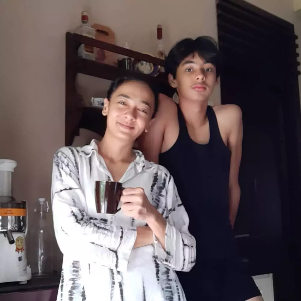 Ananda Lontoh dan anak sulungnya © Instagram