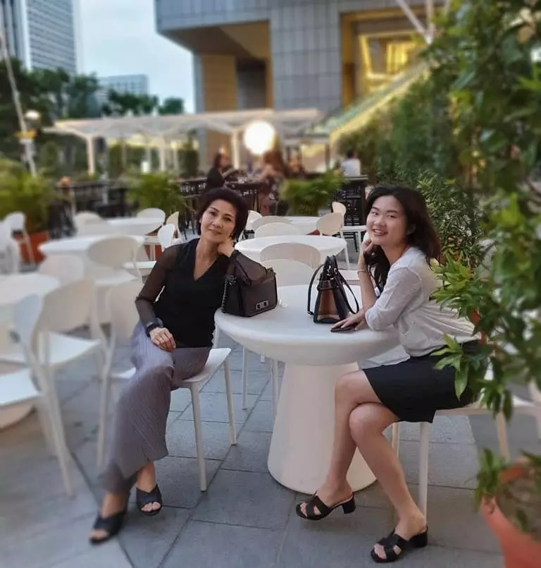 Kebersamaan Felicia Tissue dan Meilia Lau © Instagram