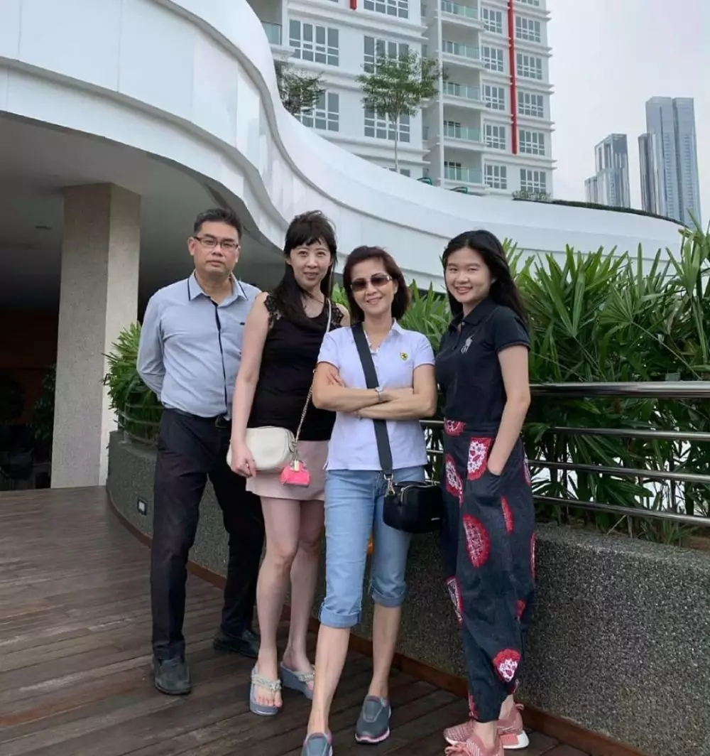 Kebersamaan Felicia Tissue dan Meilia Lau © Instagram