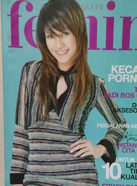 Potret lawas pesinetron cantik usia 40-an © Instagram