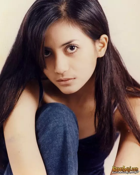 Potret lawas pesinetron cantik usia 40-an © Instagram