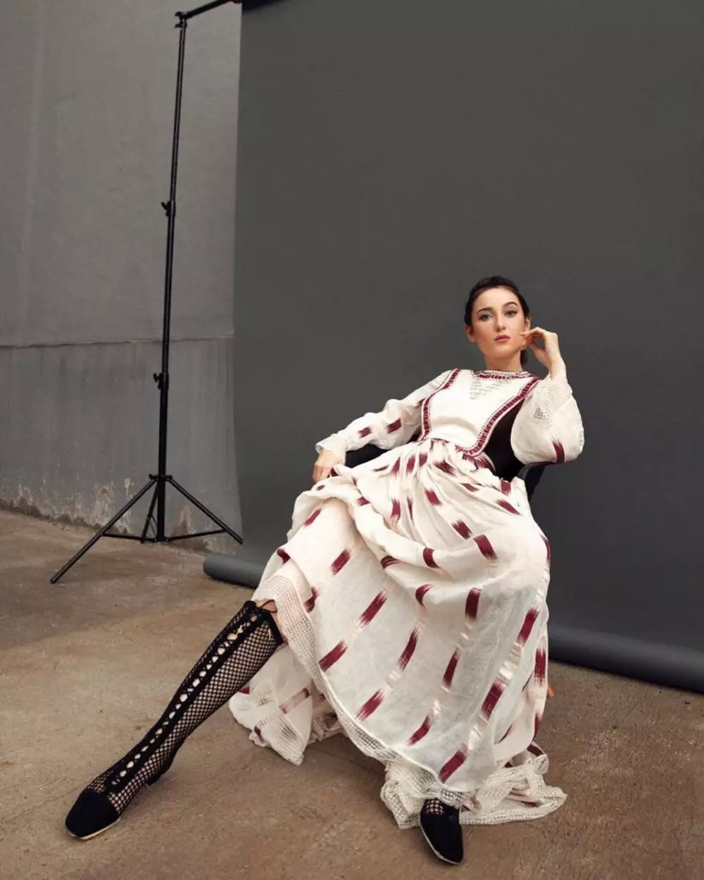 Potret Julie Estelle bermakeup tebal © 2021 brilio.net