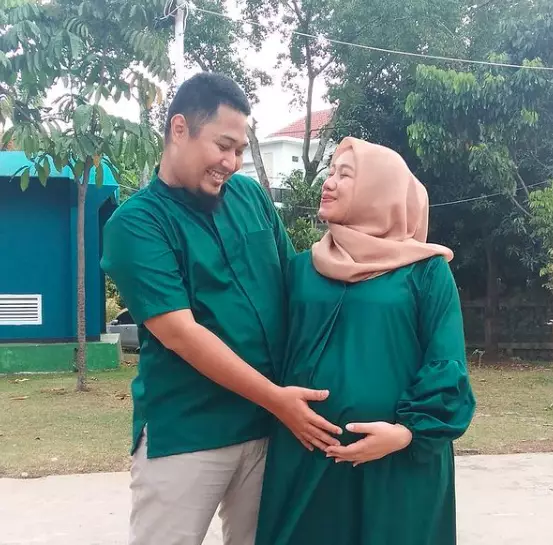 Thalia Gracia anak angkat Suti Karno © 2021 brilio.net Thalia Gracia anak angkat Suti Karno © 2021 brilio.net