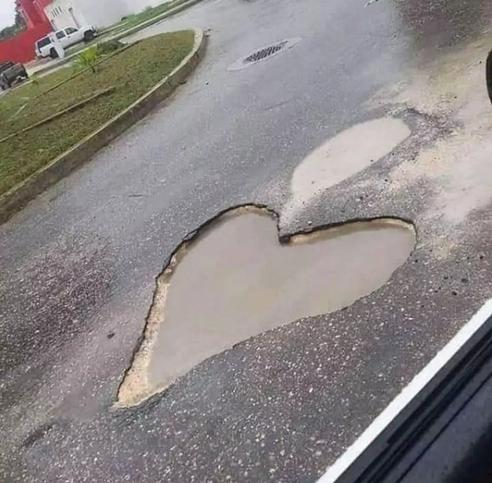 penampakan bentuk love © Instagram