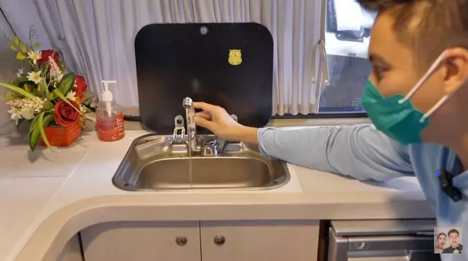 Momen Baim Wong beli bus © 2021 brilio.net