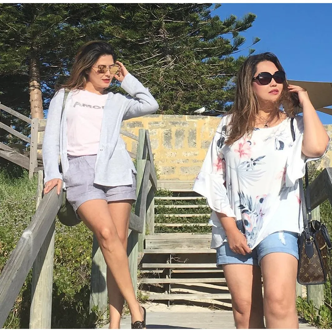 10 Potret kompak Tamara Bleszynski dan Cindy Claudia, sahabat dari SMA