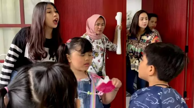 Nisya Ahmad sewa studio bioskop © 2021 brilio.net Nisya Ahmad sewa studio bioskop © 2021 brilio.net