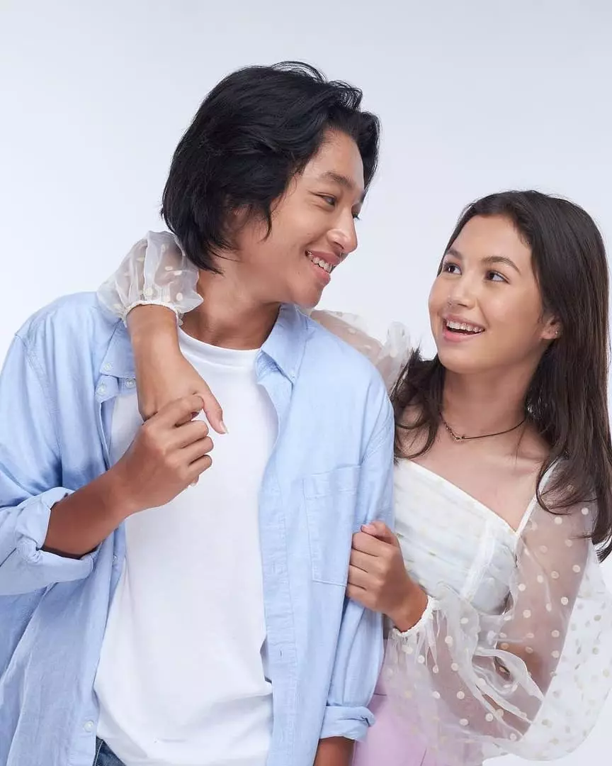 Pemotretan pasangan Dari Jendela SMP © Instagram Pemotretan pasangan Dari Jendela SMP © Instagram