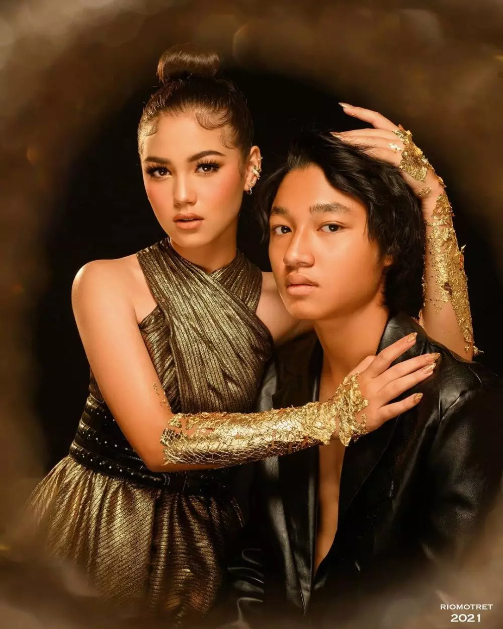 Pemotretan pasangan Dari Jendela SMP © Instagram Pemotretan pasangan Dari Jendela SMP © Instagram