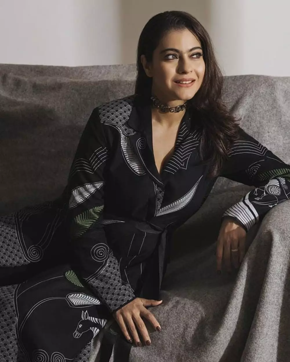 pemotretan kajol outfit modern © Instagram