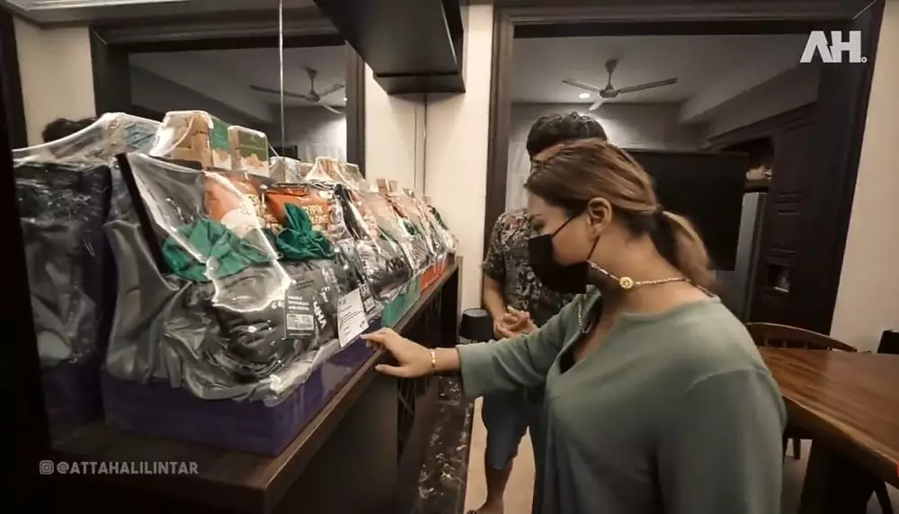 isi hampers Atta Halilintar untuk tetangga © 2021 brilio.net YouTube