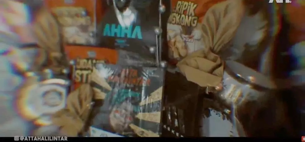 isi hampers Atta Halilintar untuk tetangga © 2021 brilio.net YouTube