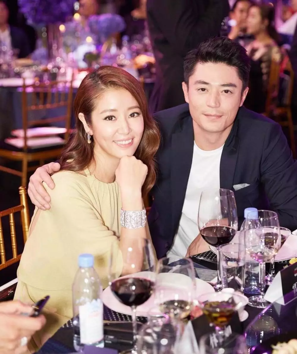 Putri Huan Zhu dan pasangan © Instagram Putri Huan Zhu dan pasangan © Instagram