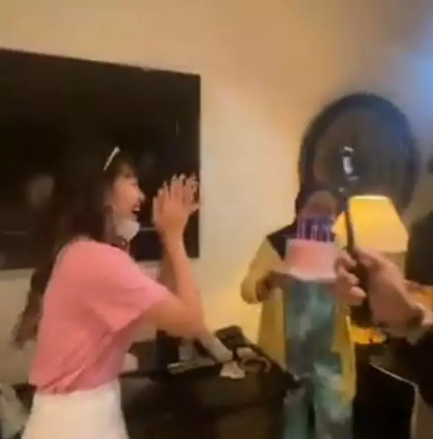 Ghea ultah ke-23 © Instagram