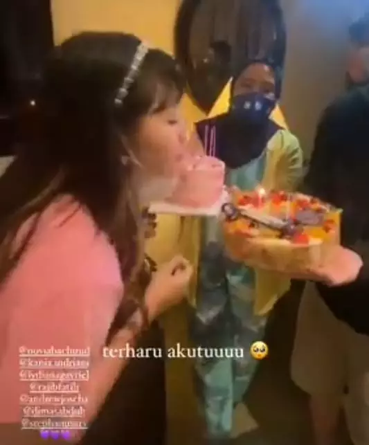 Ghea ultah ke-23 © Instagram