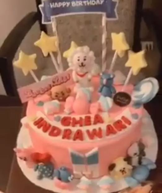 Ghea ultah ke-23 © Instagram