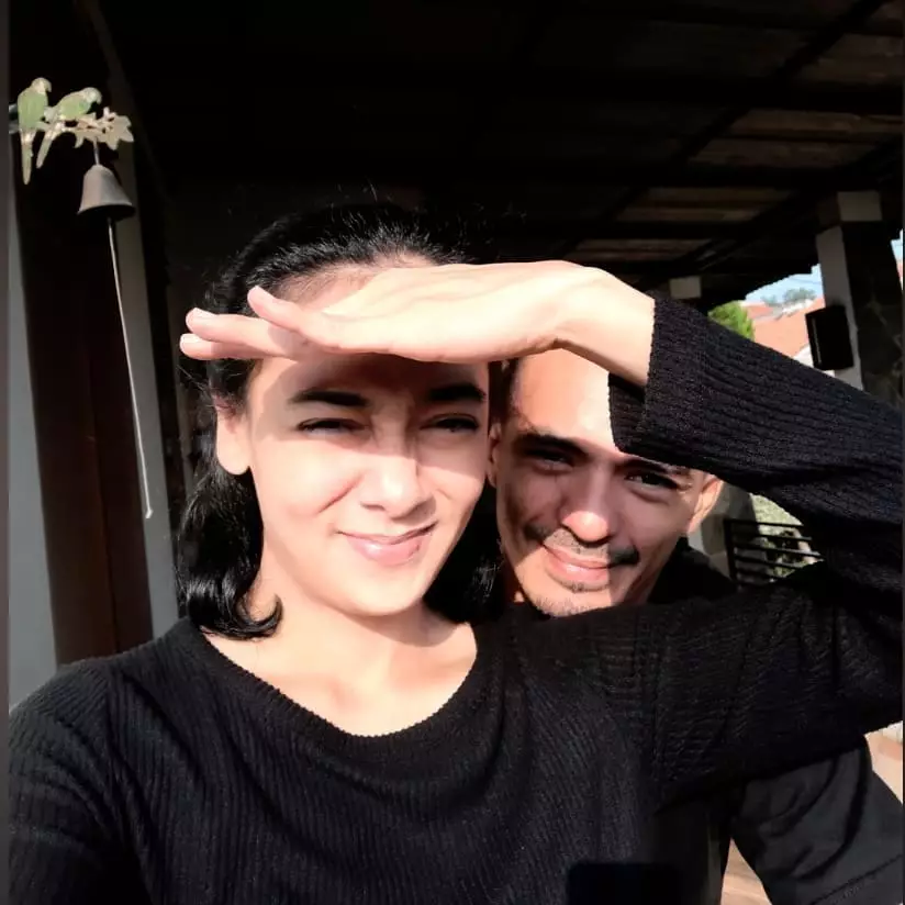 potret manis pemain lupus dan pasangan © Instagram potret manis pemain lupus dan pasangan © Instagram