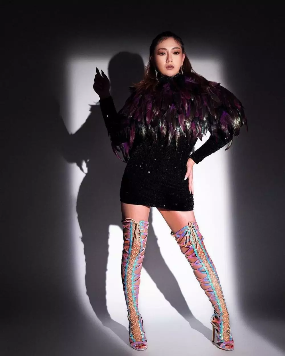 Pemotretan Celine Evangelista bertema Jenny © 2021 brilio.net Pemotretan Celine Evangelista bertema Jenny © 2021 brilio.net