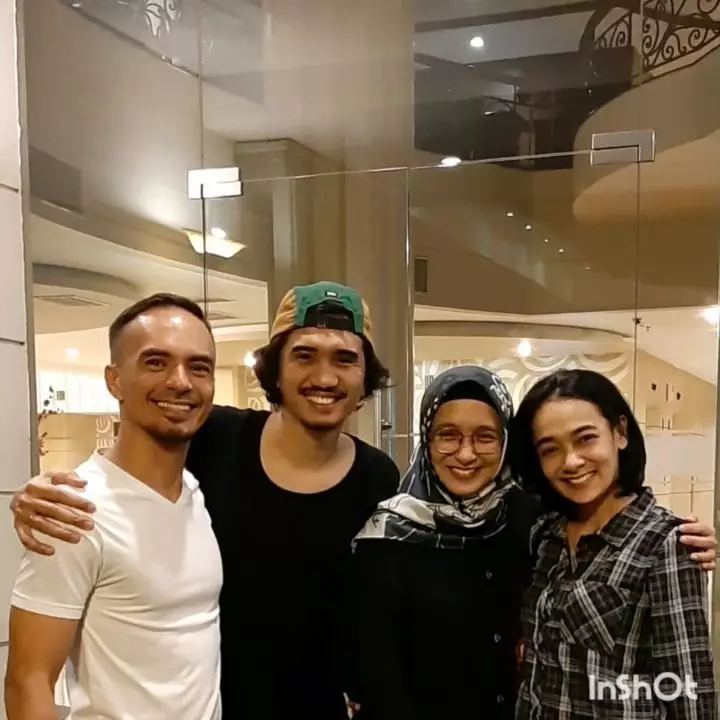 Musisi saudara ipar seleb terkenal © Instagram