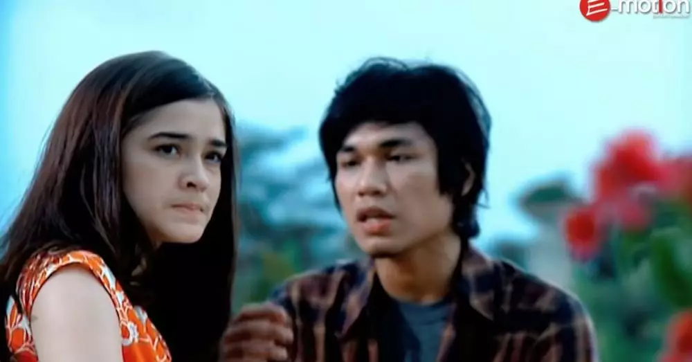 seleb blasteran video klip © YouTube