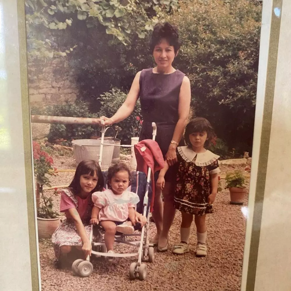 potret masa kecil julie estelle dan cathy sharon © Instagram