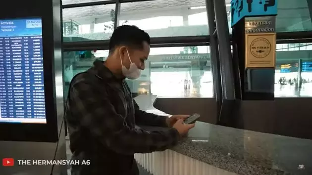 momen Azriel Hermansyah bertemu Sarah Menzel © 2021 brilio.net