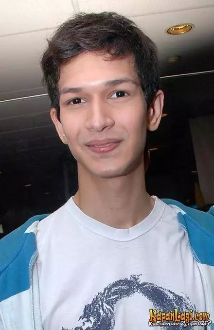 Transformasi gaya rambut Dimas Beck dari awal karier © 2021 brilio.net