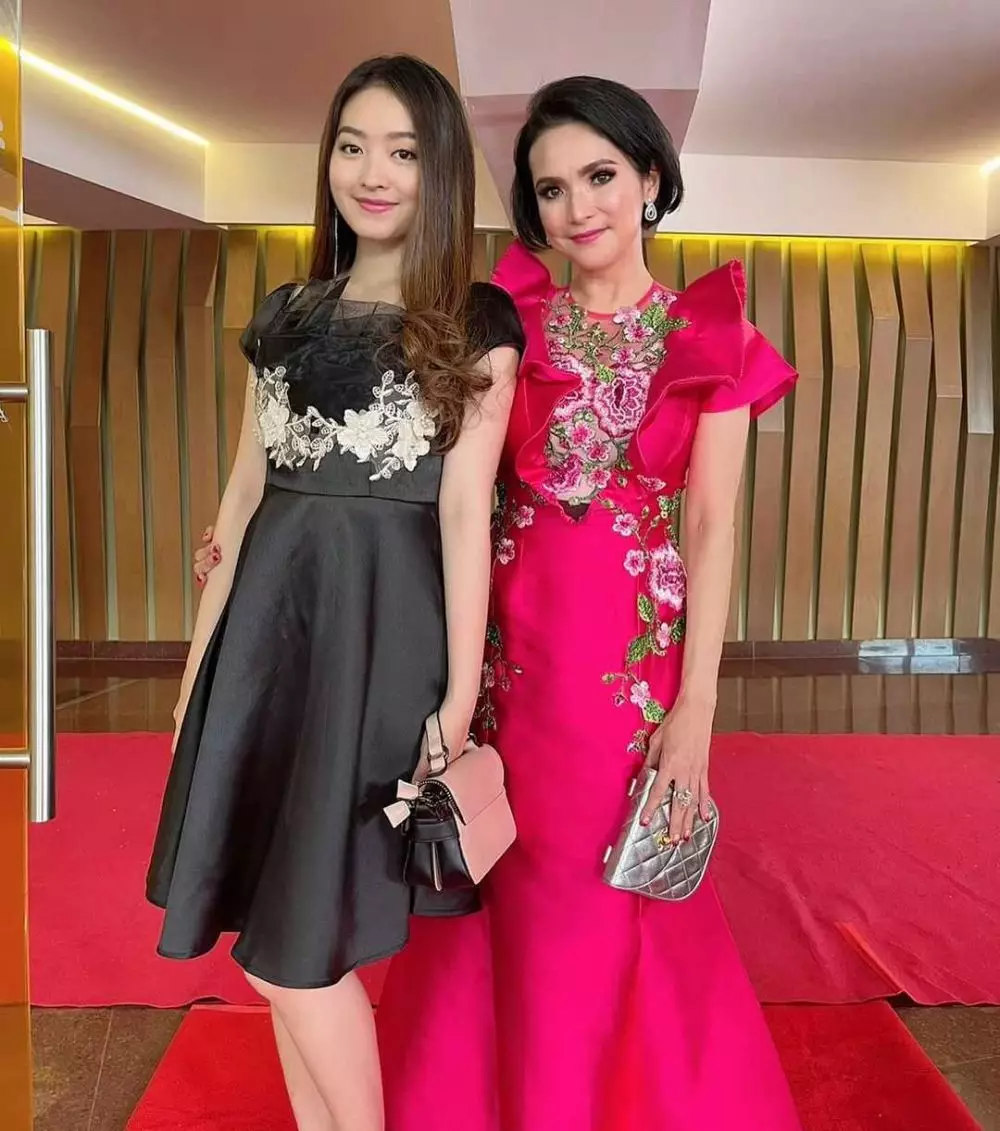 artis wanita dan ibu di sinetron ©Instagram artis wanita dan ibu di sinetron ©Instagram