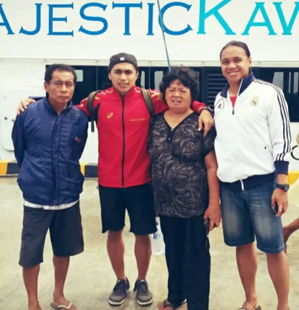 Potret kebersamaan Aprilia Manganang bersama sang kakak © 2021 brilio.net