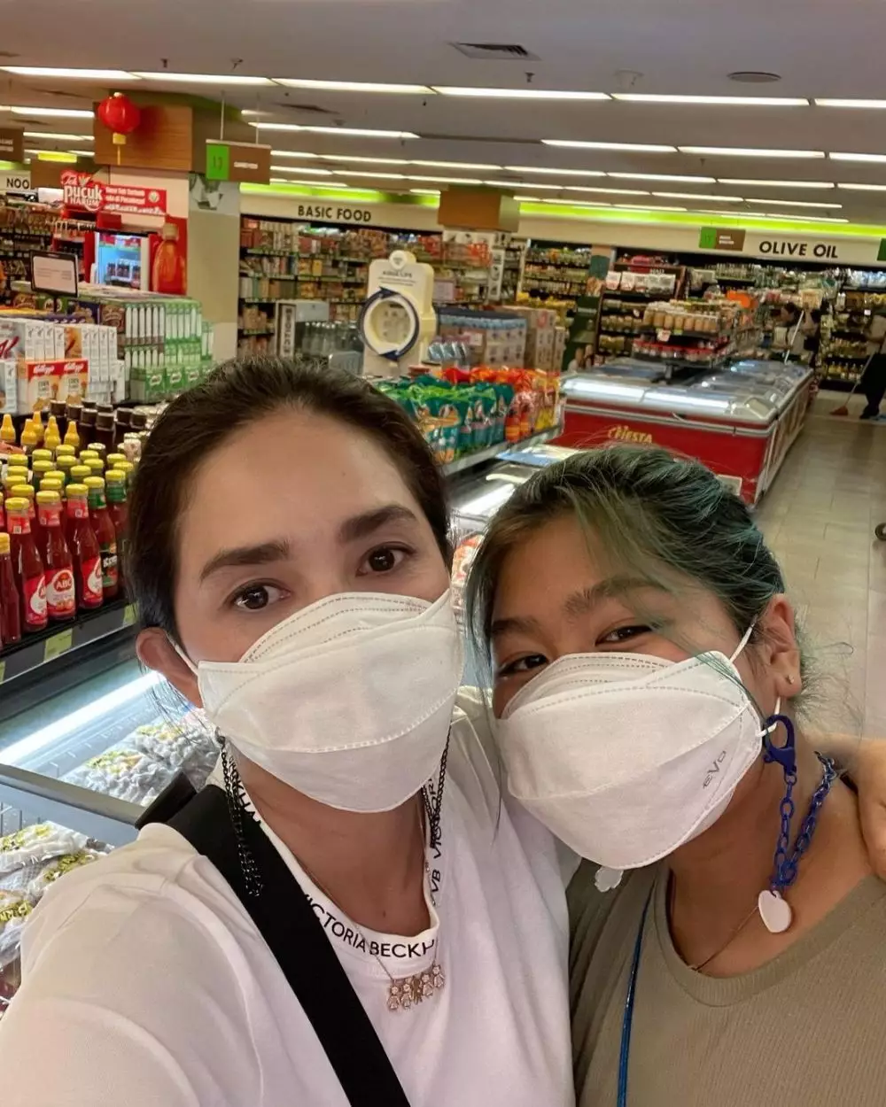 Potret kompak Ussy Sulistiawaty dan anak sulungnya Instagram © 2021 brilio.net