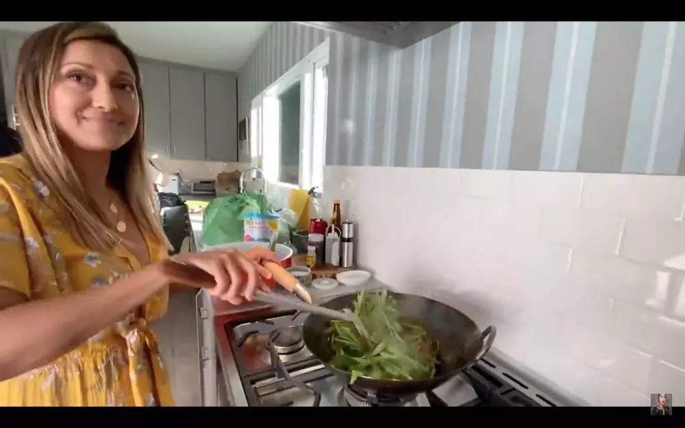 penampakan rumah Sarah Azhari YouTube 