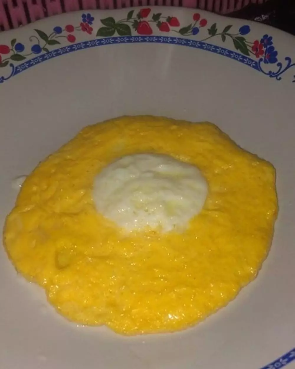 aksi nyeleneh masak telur © Instagram