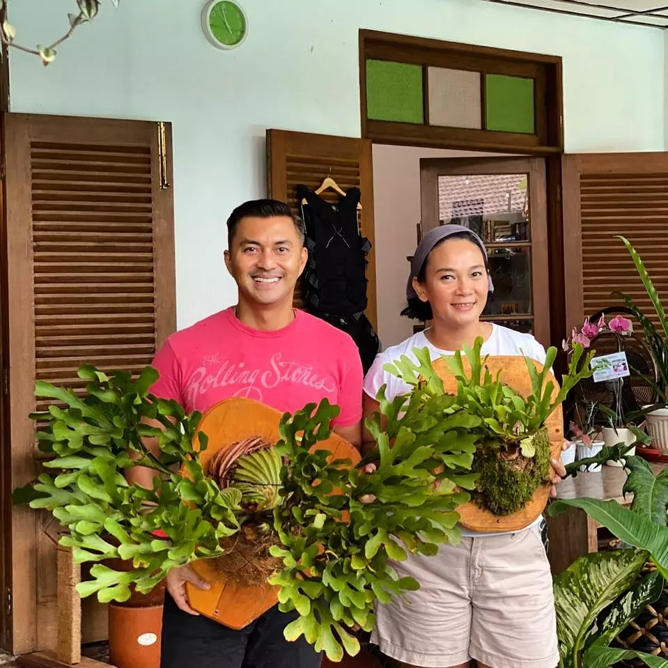 halaman rumah Anjasmara © Instagram