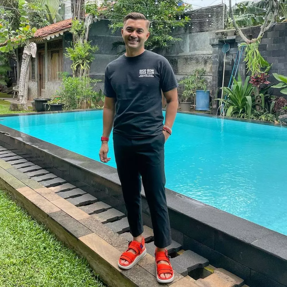 halaman rumah Anjasmara © Instagram