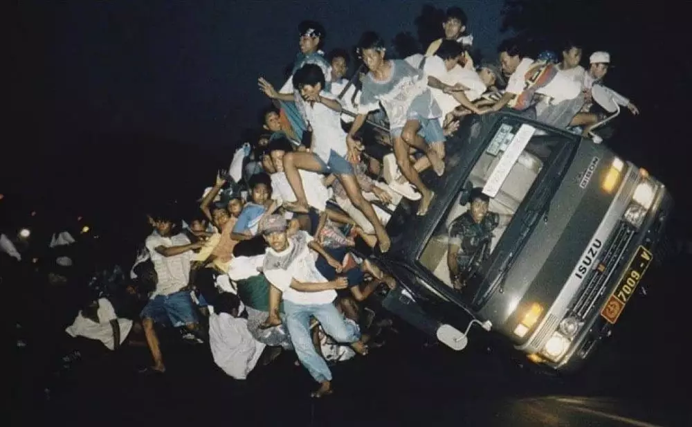 momen terlalu maksa © Berbagai Sumber momen terlalu maksa © Berbagai Sumber