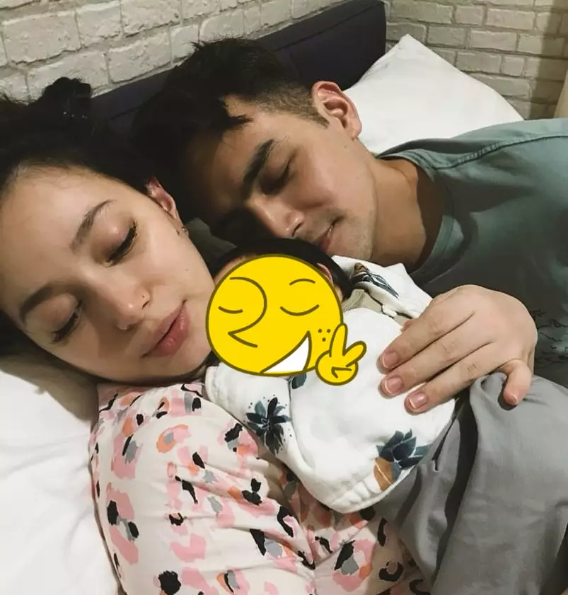 Momen Asmirandah momong anak © Instagram Momen Asmirandah momong anak © Instagram