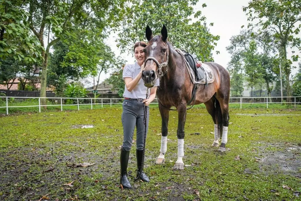 aksi Sarwendah berkuda bikin warganet ngilu Instagram