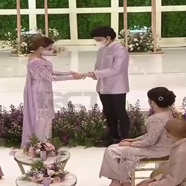 Momen lamaran Atta dan Aurel Instagram