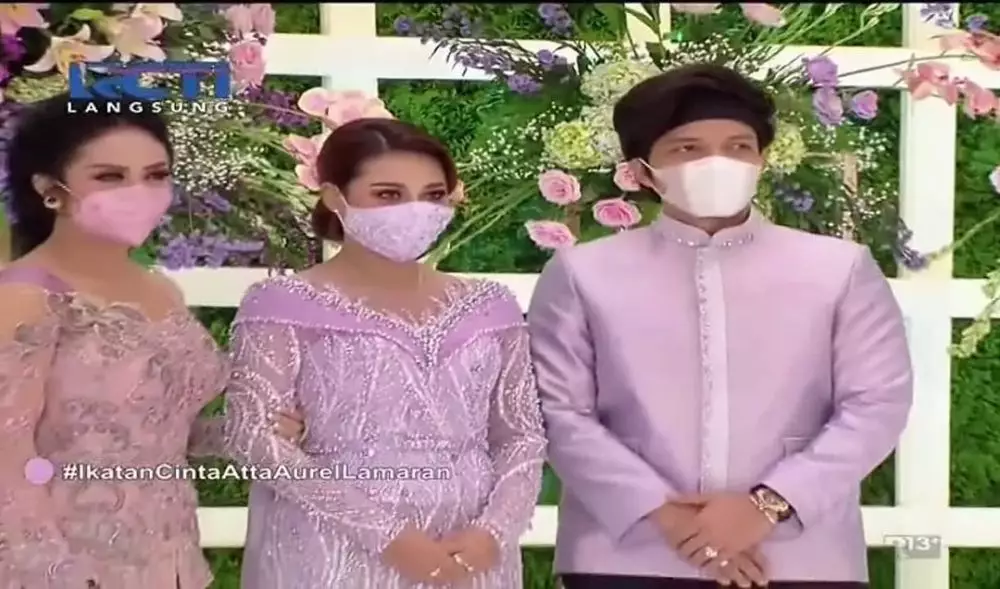 Momen lamaran Atta dan Aurel Instagram