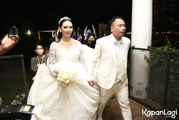 akad dan resepsi kalina vicky © berbagai sumber