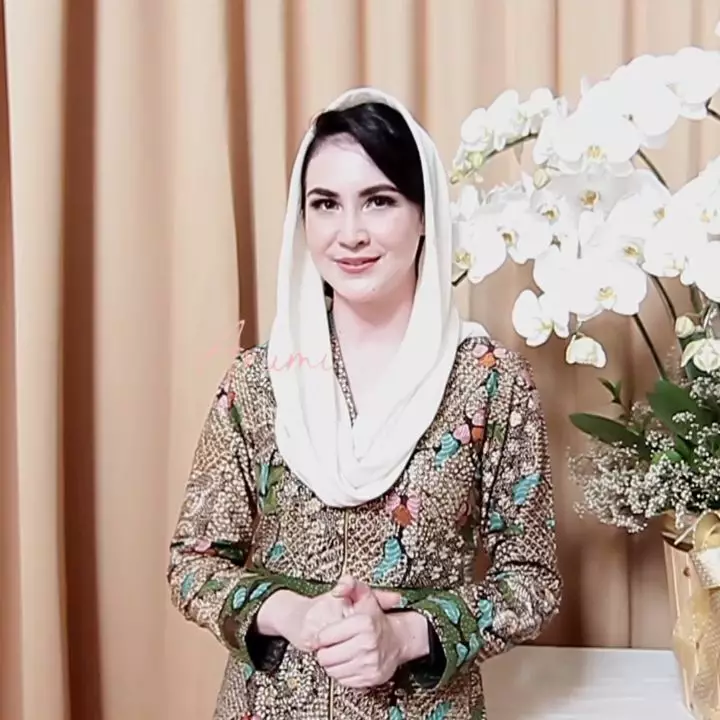 beda gaya seleb jadi ibu pejabat negara © Instagram beda gaya seleb jadi ibu pejabat negara © Instagram