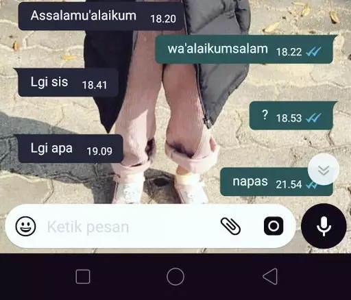 Chat kehabisan bahan obrolan © berbagai sumber