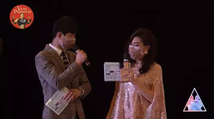 seleb di pernikahan Vicky-Kalina © 2021 brilio.net seleb di pernikahan Vicky-Kalina © 2021 brilio.net