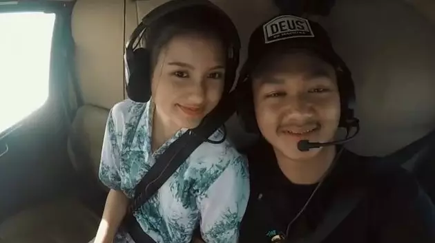 kencan seleb naik helikopter © 2021 brilio.net