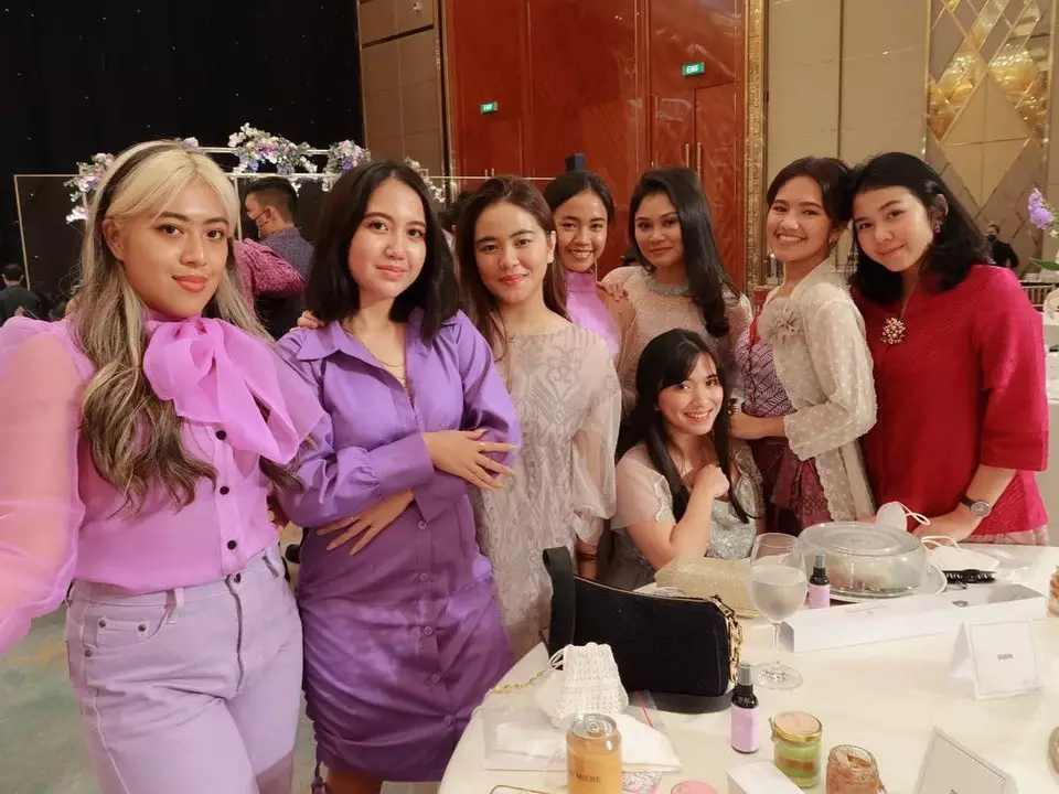 sahabat Aurel di lamaran © 2021 brilio.net