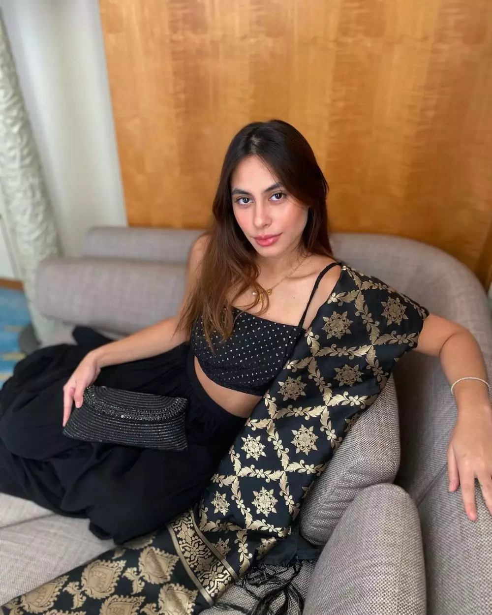 Gaya seleb kondangan pakai baju India © Instagram