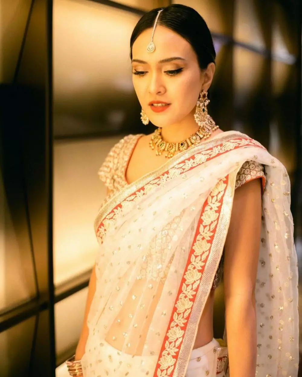 Shandy Aulia berdandan ala India © 2021 brilio.net