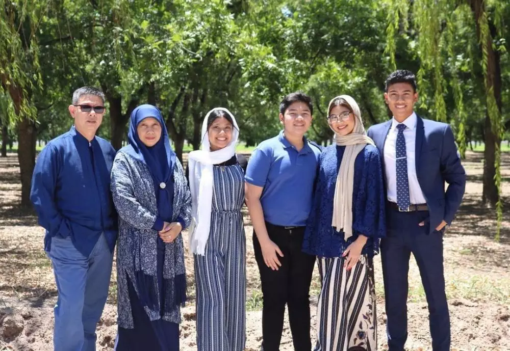 pesona Dzaki Sukarno, pemuda asal Indonesia yang lolos American Idol © 2021 brilio.net Instagram pesona Dzaki Sukarno, pemuda asal Indonesia yang lolos American Idol © 2021 brilio.net Instagram