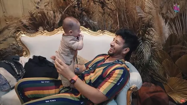Irish Bella & Ammar Zoni pemotretan bareng anak © 2021 brilio.net