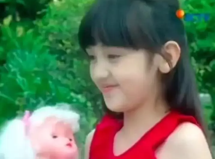 masa kecil putri untuk pangeran © Instagram